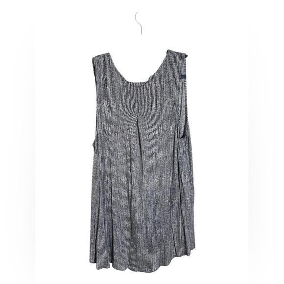 Lucky Brand Black and White Pleated Tank Top - Picture 10 of 10